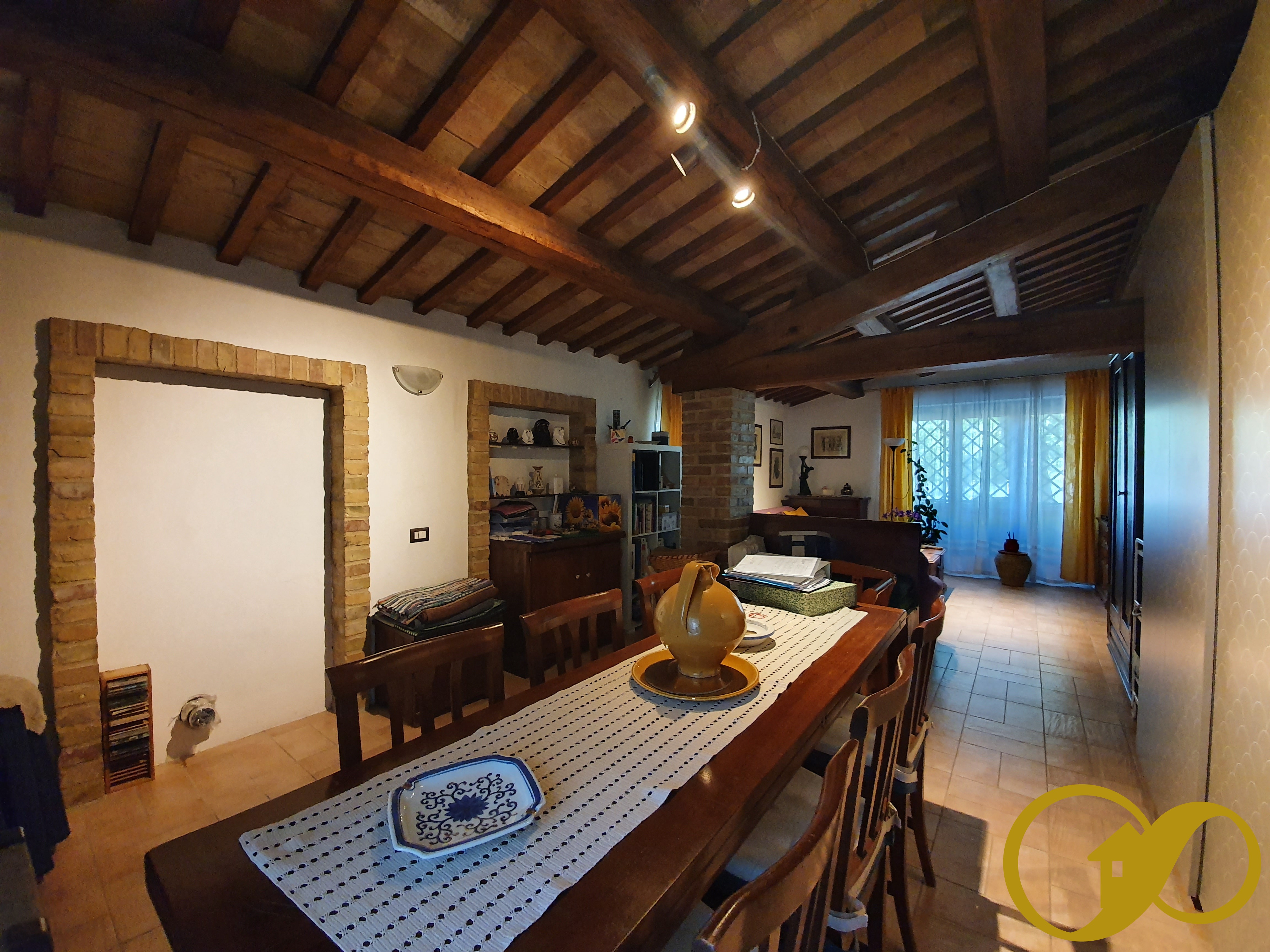 CASA SINGOLA A URBISAGLIA